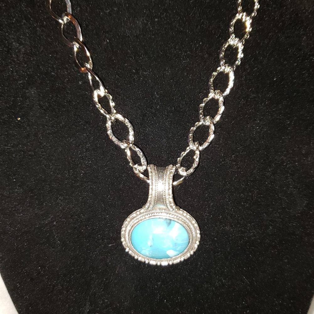 Silver and turquoise necklace, NWOT!!